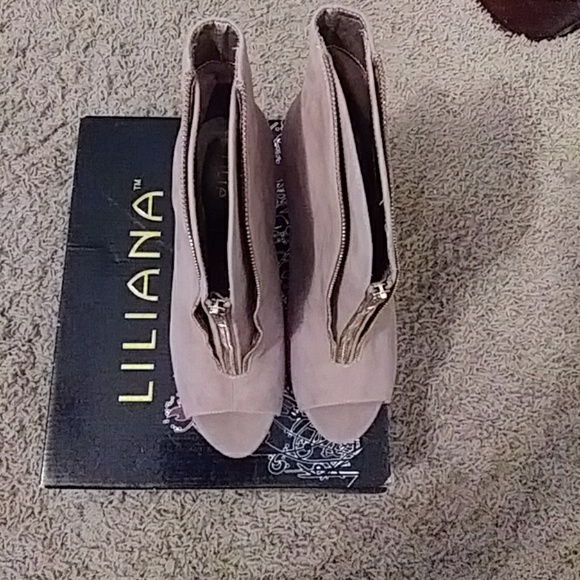 Liliana Shoes - Booties size 11